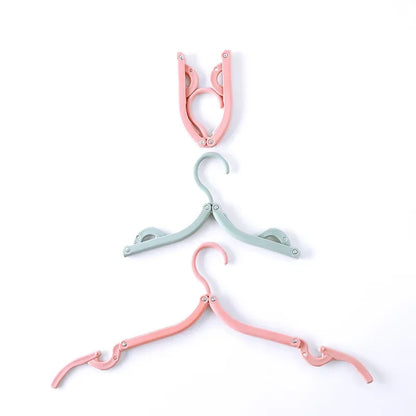 4 VoyagerFlex Foldable Hangers